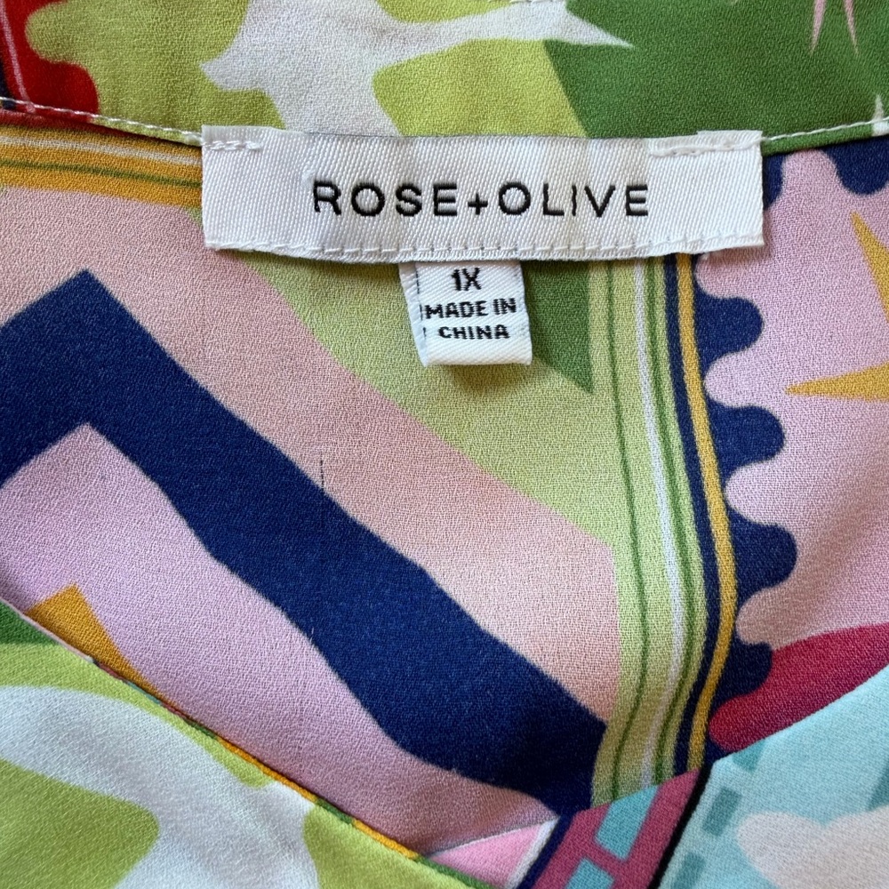 Rose + Olive 1x Patchwork Print Flutter Sleeve Bu… - image 4